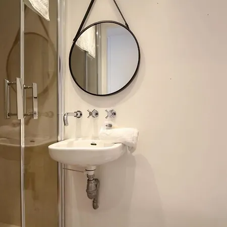 Modern With 3 Bedrooms Balcony Communal Garden And Ac- Benakey Cannes